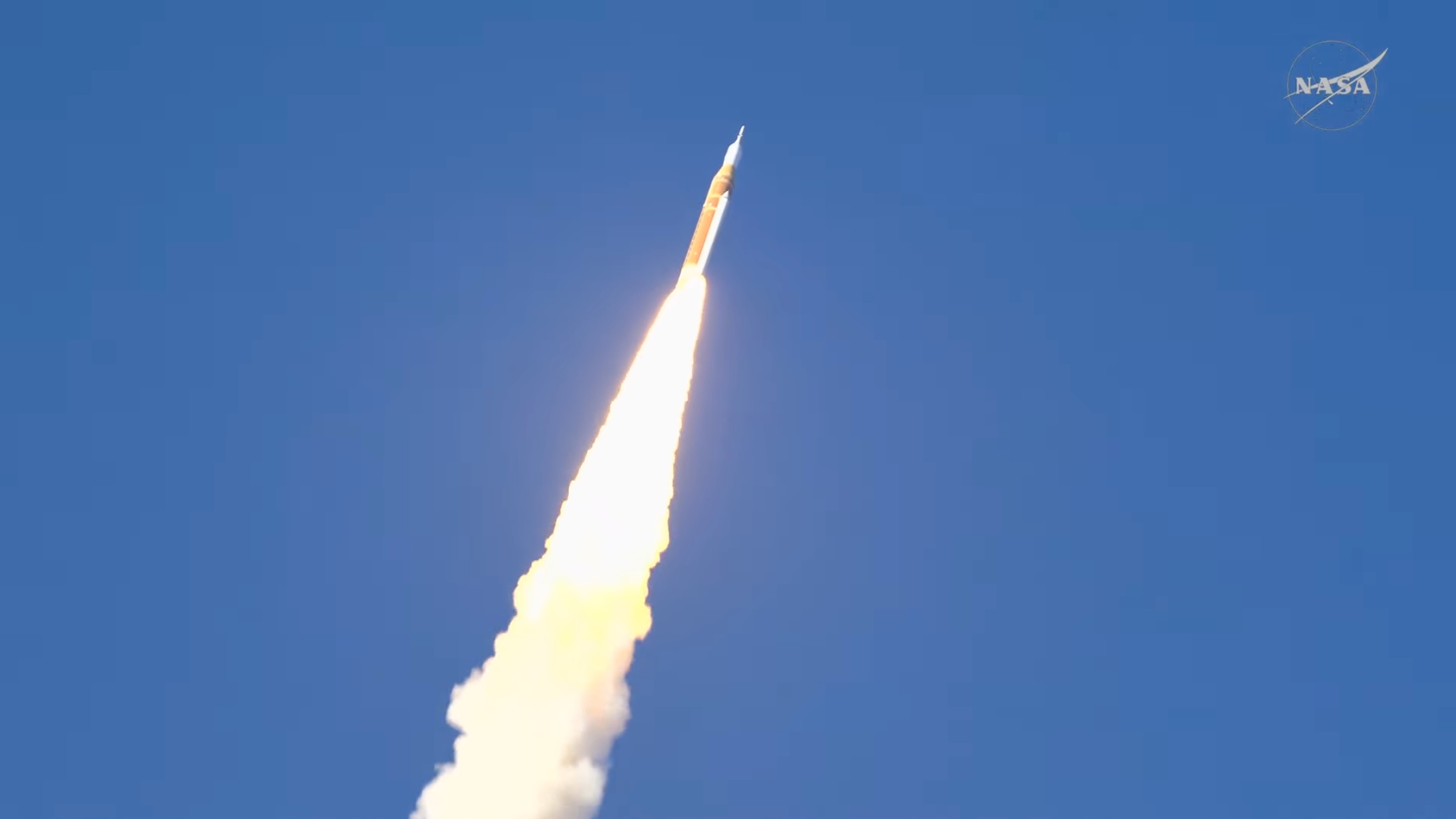 Artemis II lifts off with Canadian astronaut Jeremy Hansen aboard