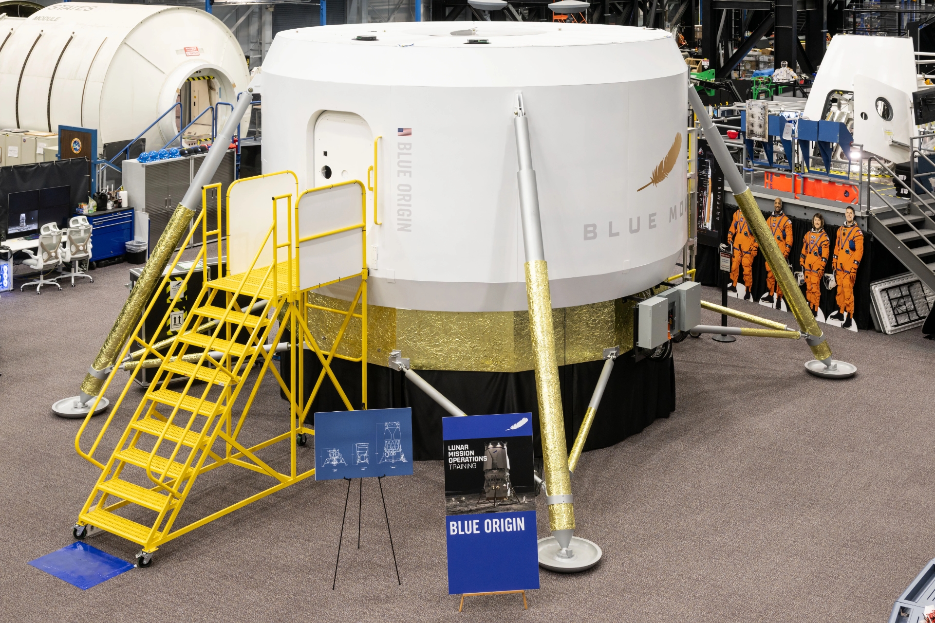 Blue Origin lunar lander cabin mock-up arrives as NASA's Artemis